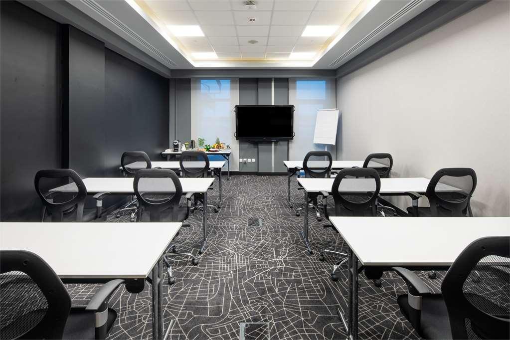 Park Inn By Radisson Jubail Industrial City Instalações foto