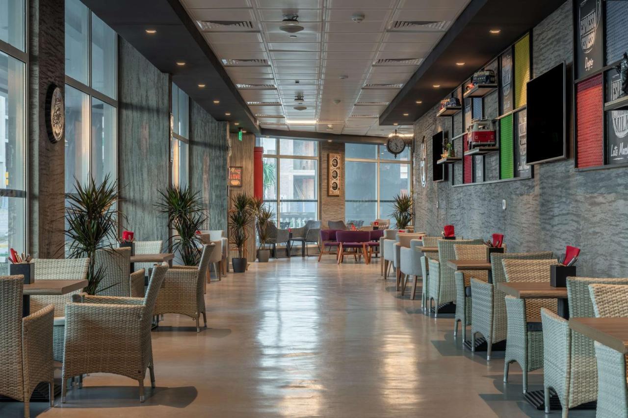 Park Inn By Radisson Jubail Industrial City Exterior foto
